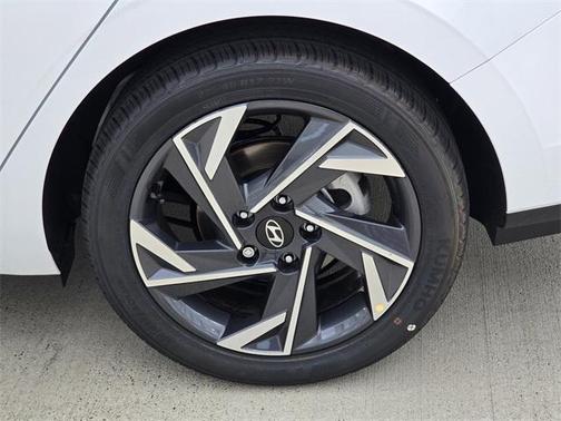 2025 Hyundai ELANTRA HEV SEL Sport