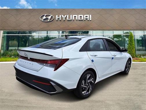 2025 Hyundai ELANTRA HEV SEL Sport