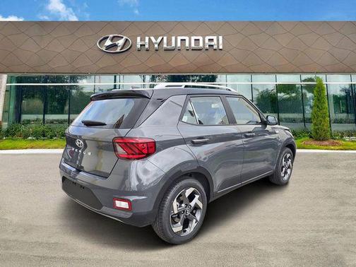 Ecotronic Gray w/Black Roof 2026 Hyundai VENUE SEL w/Two-Tone Roof