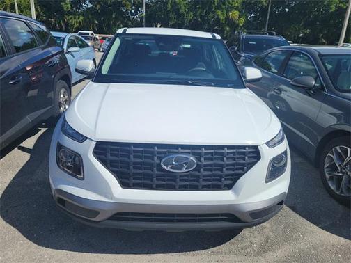 2022 Hyundai VENUE SE