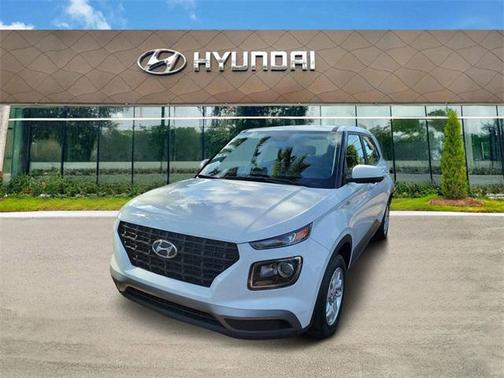 2022 Hyundai VENUE SE