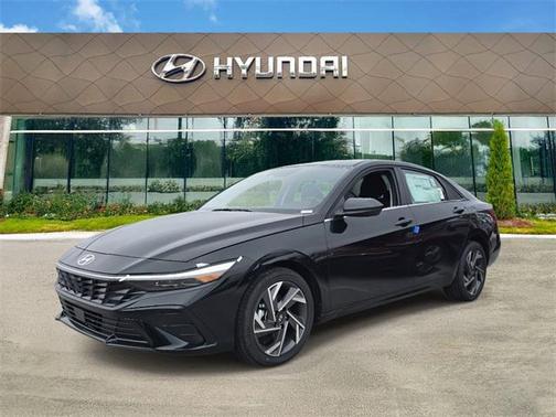2025 Hyundai ELANTRA SEL