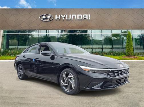2025 Hyundai ELANTRA SEL