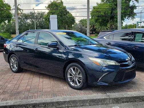 2016 Toyota Camry SE