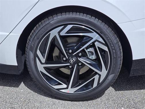 2026 Hyundai SONATA SEL