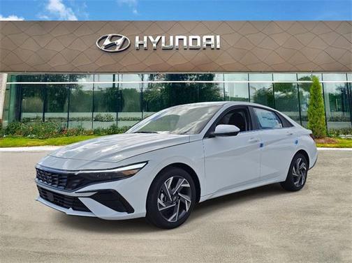 2025 Hyundai ELANTRA SEL