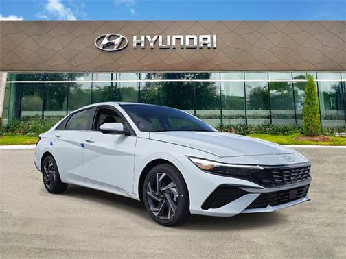 2025 Hyundai ELANTRA SEL