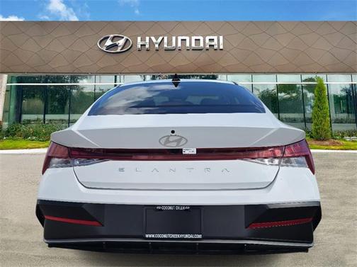 2025 Hyundai ELANTRA SEL