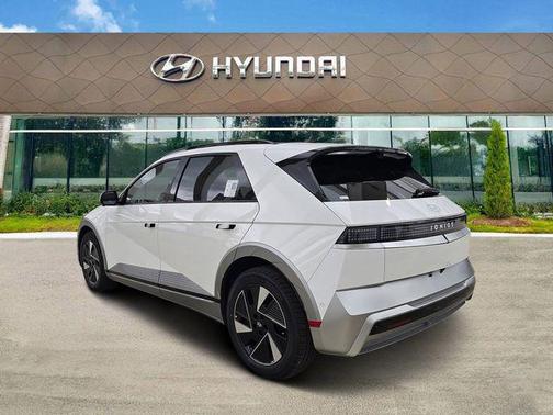 Atlas White 2026 Hyundai IONIQ 5 Limited