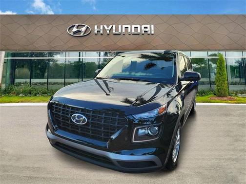 2023 Hyundai VENUE SE