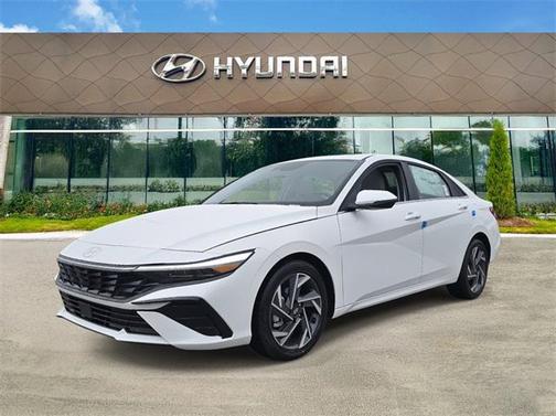 2025 Hyundai ELANTRA SEL