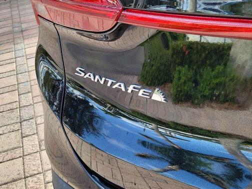2023 Hyundai SANTA FE SE