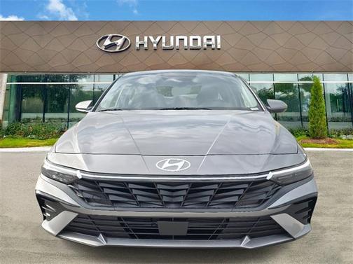 2025 Hyundai ELANTRA SEL