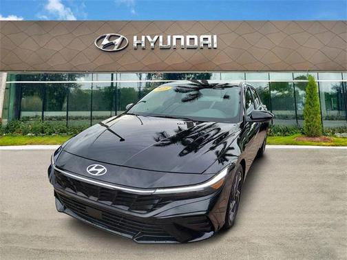 2025 Hyundai ELANTRA SEL