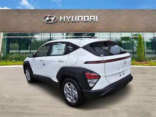 2026 Hyundai KONA SE