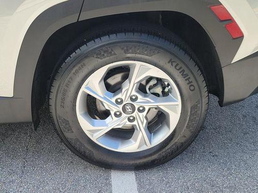 Shimmering Silver 2023 Hyundai TUCSON SEL