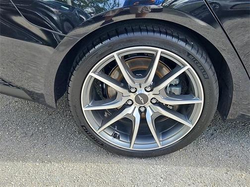 2023 Genesis G70 2.0T RWD