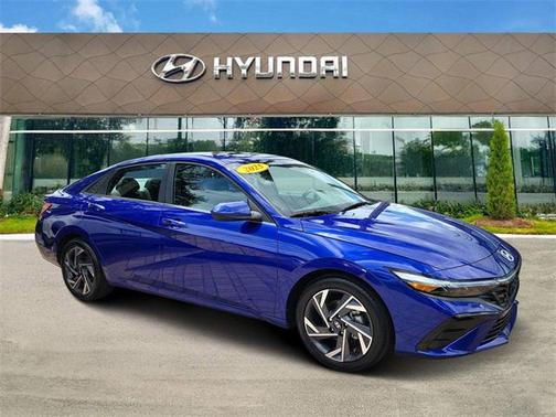 2025 Hyundai ELANTRA SEL