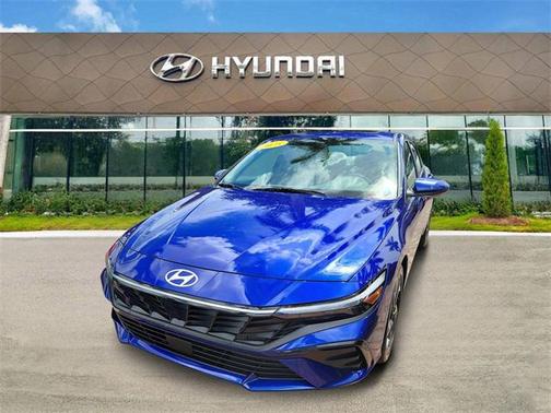 2025 Hyundai ELANTRA SEL