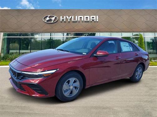 2025 Hyundai ELANTRA SE