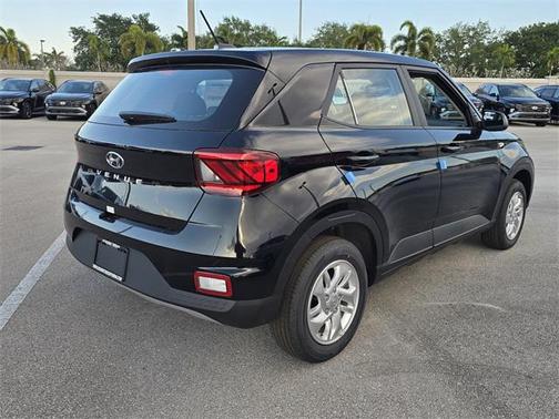 2026 Hyundai VENUE SE