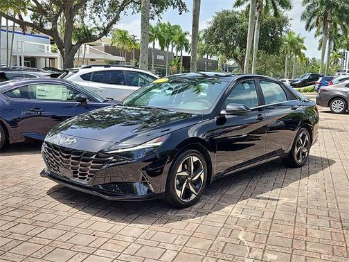 2023 Hyundai ELANTRA Limited