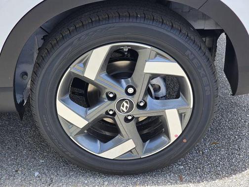 Lunar White 2026 Hyundai VENUE SEL