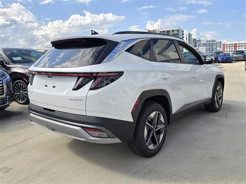 2026 Hyundai TUCSON Hybrid SEL