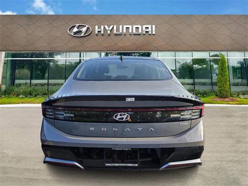 2025 Hyundai SONATA Hybrid Limited
