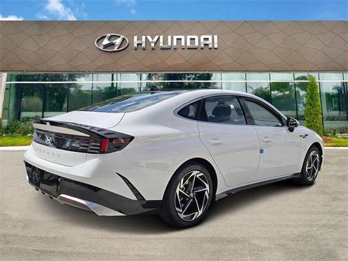 2026 Hyundai SONATA SEL