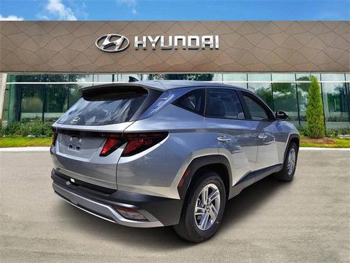 2025 Hyundai TUCSON SE