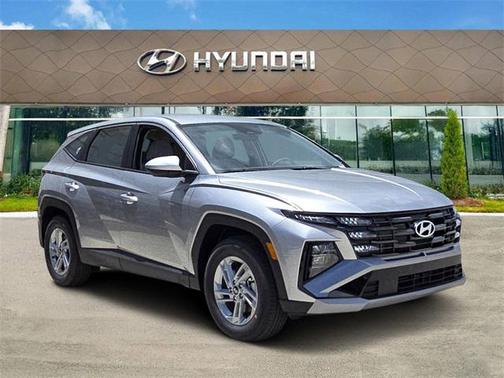 2025 Hyundai TUCSON SE