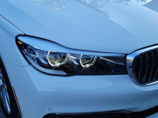 Alpine White 2019 BMW 740 xDrive
