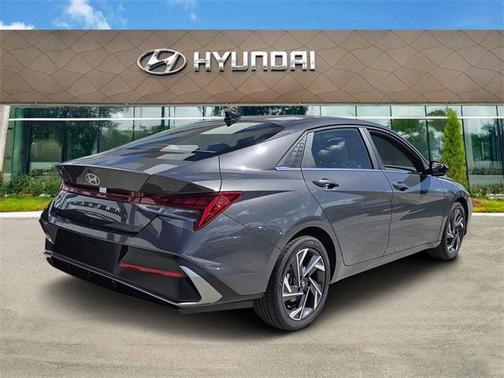 2025 Hyundai ELANTRA Sport