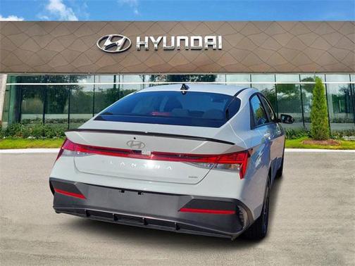 2025 Hyundai ELANTRA HEV SEL Sport