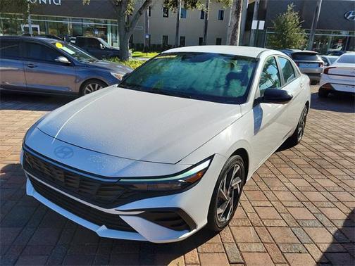 2025 Hyundai ELANTRA HEV SEL Sport