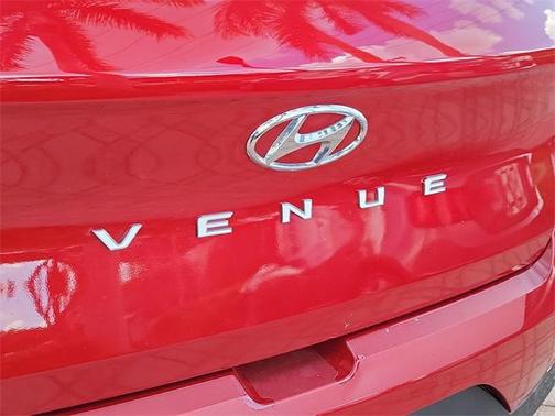 2023 Hyundai VENUE SEL