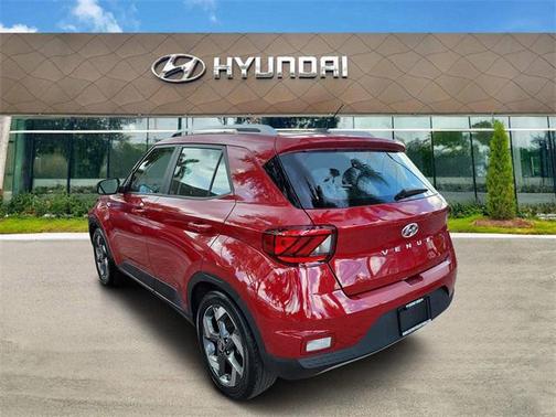 2023 Hyundai VENUE SEL