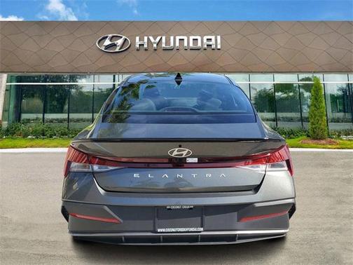 2025 Hyundai ELANTRA Sport