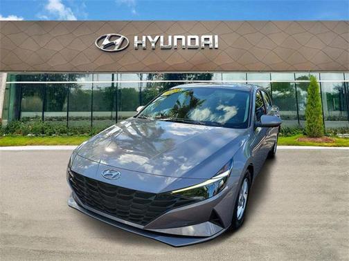 2023 Hyundai ELANTRA SE