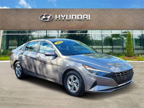 2023 Hyundai ELANTRA SE