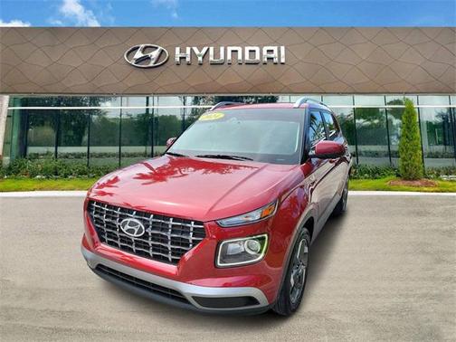 2024 Hyundai VENUE SEL