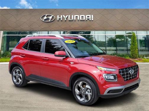 2024 Hyundai VENUE SEL