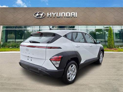 2026 Hyundai KONA SE