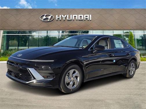 2025 Hyundai SONATA SE
