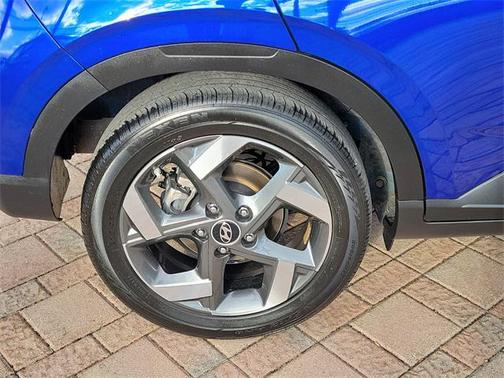 2023 Hyundai VENUE Limited