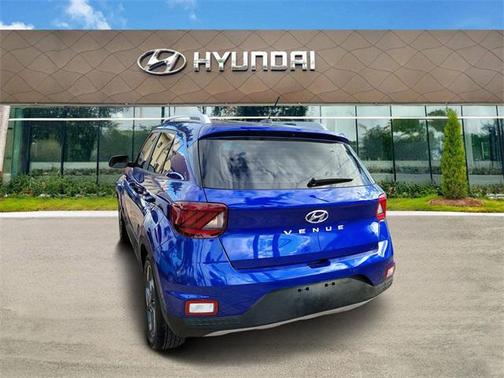 2023 Hyundai VENUE Limited