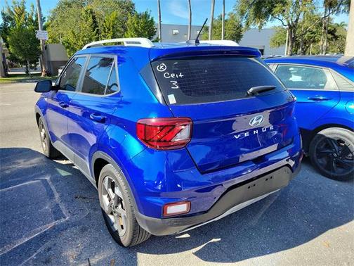 2023 Hyundai VENUE Limited