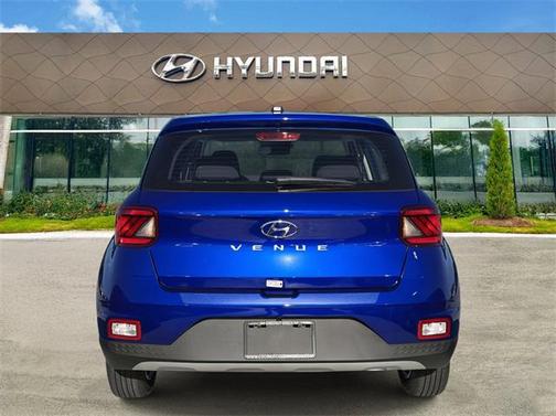 2025 Hyundai VENUE SE