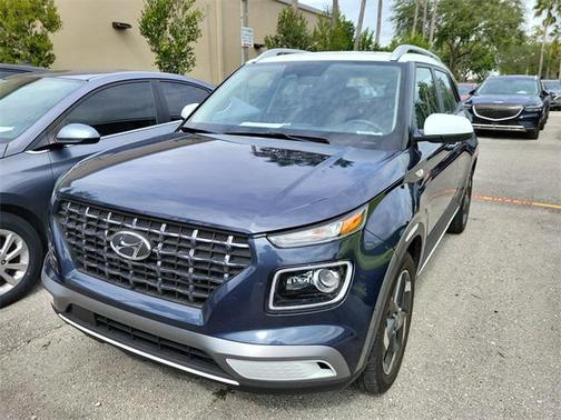 2023 Hyundai VENUE Limited
